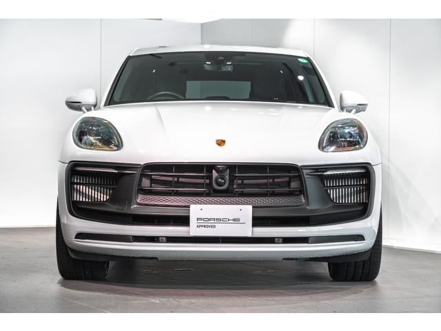 マカン マカンＧＴＳ　スポクロ　スポエグ　Ｐルーフ　ＢＯＳＥ　エアーサスペンション　サラウンドビューシステム　ＬＥＤライティングシステム　アダプティブクルーズコントロール　レーンキーピングアシスト　パワーステアリングプラス（18枚目）