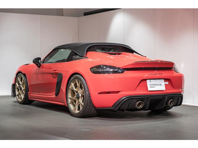 ７１８スパイダー ７１８スパイダーＲＳ　ヴァイザッハＰＫＧ　ＰＣＣＢ　Ｆリフト　スポーツエグゾーストシステム　パークアシスト（前後）＋バックカメラ　ＬＥＤライティングシステム　カーボンフロントリッド（一部エクステリアカラー塗装）（2枚目）
