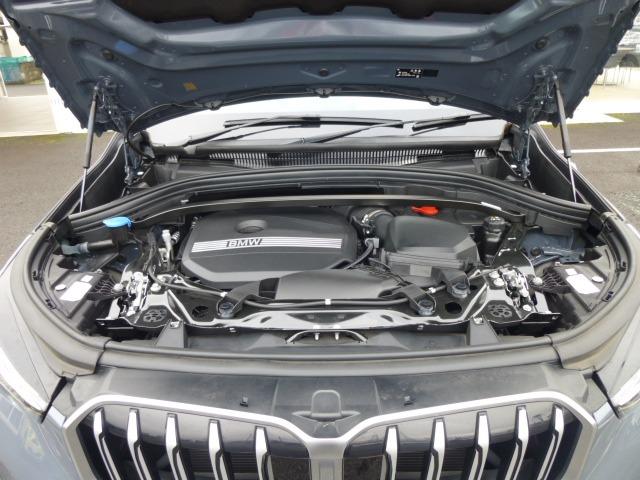 Ｘ１ ｘＤｒｉｖｅ　２０ｉ　Ｍスポーツ　ハイラインパック　パノラマガラスサンルーフ　ハーマンカードンオーディオシステム　ヘッドアップディスプレイ　オートトランク　電動シートメモリー付　アクティブクルーズコントロール　コンフォートアクセス　バックカメラ（28枚目）