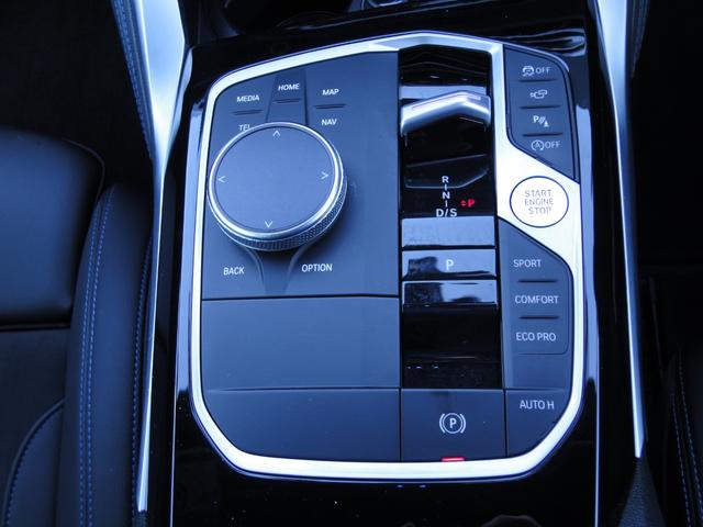 ２シリーズ ２２０ｉクーペ　Ｍスポーツ　シートヒーター　パドルシフト　電動シートメモリー付　ヘッドアップディスプレイ　コンフォートアクセス　パーキングアシスト　リバースアシスト　レーンアシスト　ＥＴＣ２．０　ＬＥＤライト　バックカメラ（18枚目）