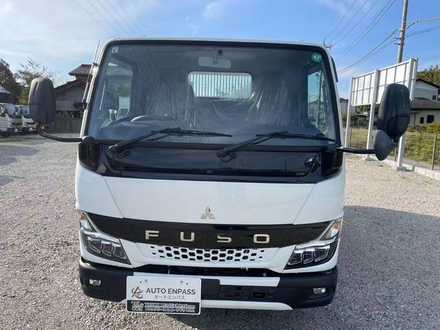 キャンター 全低床ダンプ 積載3t 標準10尺 5MT 全低床 ETC 鳥居上部角出し+枕木 助手席電動格納ミラー AM/FMラジオ(Bluetooth付) AdBlue LEDヘッドライト&LEDフォグランプ 4ナンバー(6枚目)