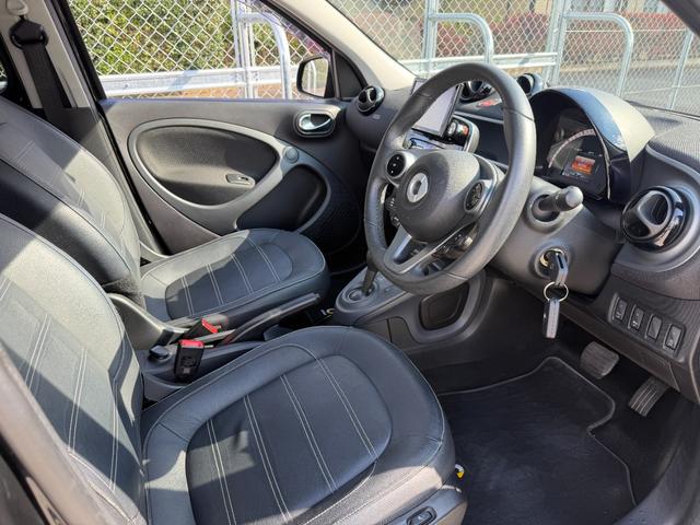 スマートフォーフォー プライム ナビ バックカメラ ETC ディーラーメンテナンス ワンオーナー ガラスルーフ レザーシート シートヒーター(24枚目)