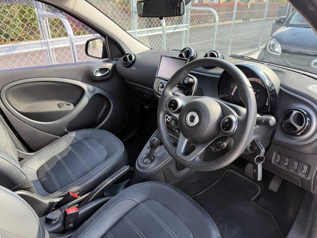 スマートフォーフォー プライム ナビ バックカメラ ETC ディーラーメンテナンス ワンオーナー ガラスルーフ レザーシート シートヒーター(25枚目)