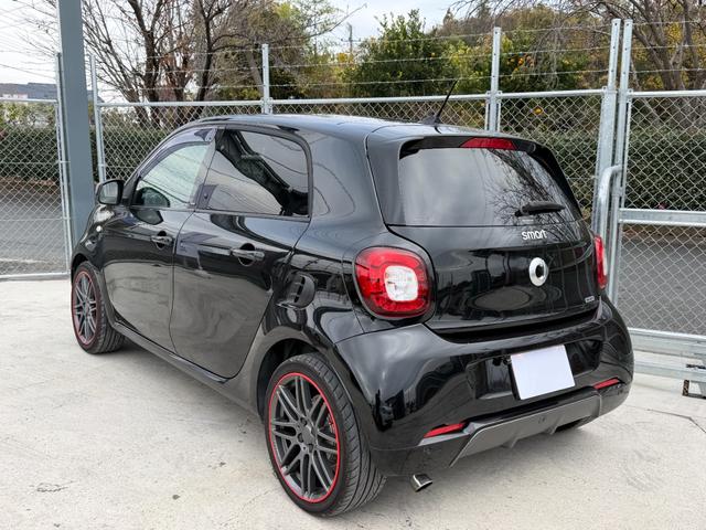 スマートフォーフォー BRABUS スポーツ 9インチナビ バックカメラ TV ディーラーメンテナンス 記録簿 360°ドラレコ ガラスルーフ シートヒーター カーボン調 ETC(16枚目)