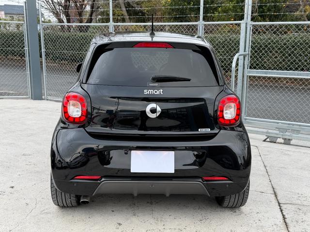 スマートフォーフォー BRABUS スポーツ 9インチナビ バックカメラ TV ディーラーメンテナンス 記録簿 360°ドラレコ ガラスルーフ シートヒーター カーボン調 ETC(19枚目)