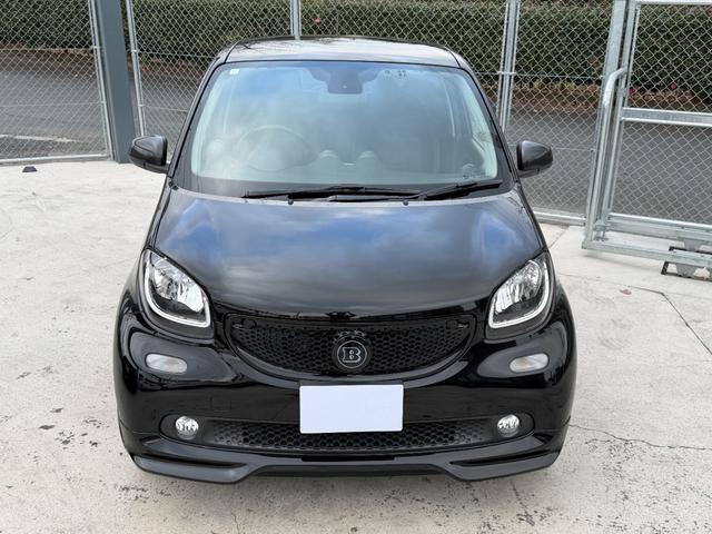 スマートフォーフォー BRABUS スポーツ 9インチナビ バックカメラ TV ディーラーメンテナンス 記録簿 360°ドラレコ ガラスルーフ シートヒーター カーボン調 ETC(22枚目)