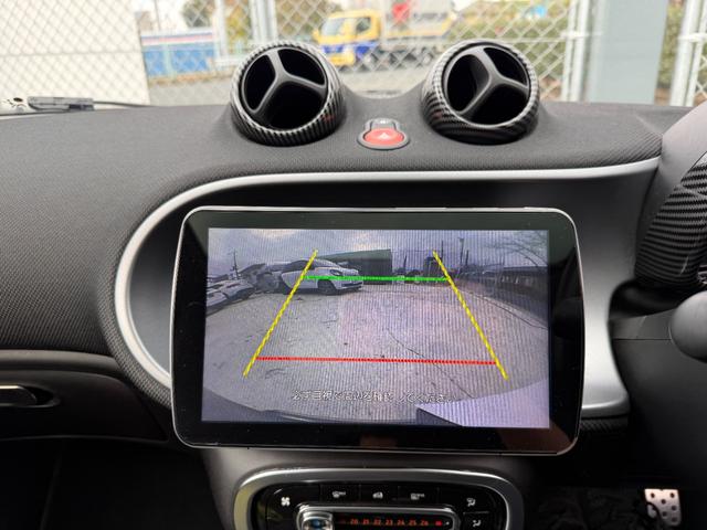 スマートフォーフォー BRABUS スポーツ 9インチナビ バックカメラ TV ディーラーメンテナンス 記録簿 360°ドラレコ ガラスルーフ シートヒーター カーボン調 ETC(33枚目)