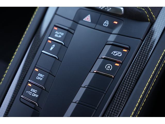 ７１８ケイマン ７１８ケイマンＧＴ４　ＬＥＤ４灯ＰＤＬＳプラス　６速ＭＴ　オールレザーインテリア　ヒーター　電動ミラーバックカメラ　禁煙（8枚目）