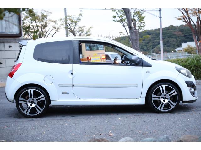 トゥインゴ ゴルディーニ ルノー・スポール 弊社下取車 13.4万km時タイベル&ウオポン交換済(10枚目)