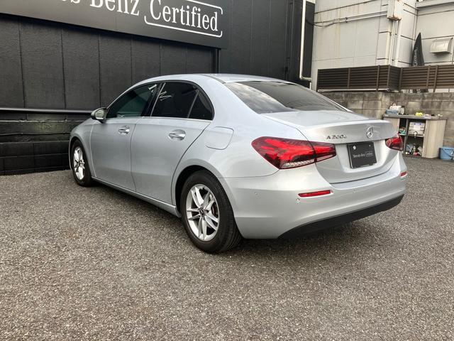 Aクラスセダン A200d セダン ディーゼルターボ 弊社社有車 ワイヤレスチャージング レーダーセーフティパッケージ パワーシート 禁煙車 スマートキー レーダーセーフティ パーキングアシスト 電動シート ナビTV ETC(12枚目)