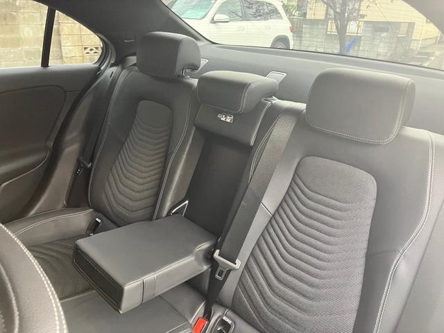 Aクラスセダン A200d セダン ディーゼルターボ 弊社社有車 ワイヤレスチャージング レーダーセーフティパッケージ パワーシート 禁煙車 スマートキー レーダーセーフティ パーキングアシスト 電動シート ナビTV ETC(20枚目)