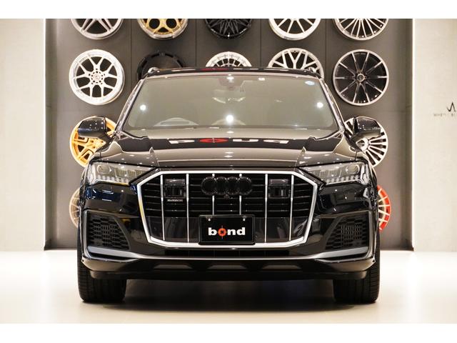 アウディ Q7 55TFSIクワトロ Sライン rotiform22