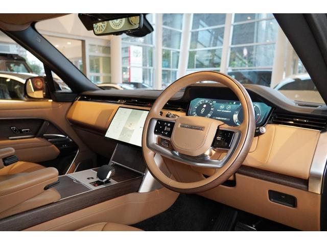 レンジローバー オートバイオグラフィーＤ３００スタンダードホイルベス　コントラストルーフ（ブラック）　シャドーエクステリアパック　２３インチＯＰアルミ　２４ウェイ電動フロントシート＆リアエグゼクティブクラスコンフォートシート　テールゲートイベントスイート　電動ステップ（15枚目）