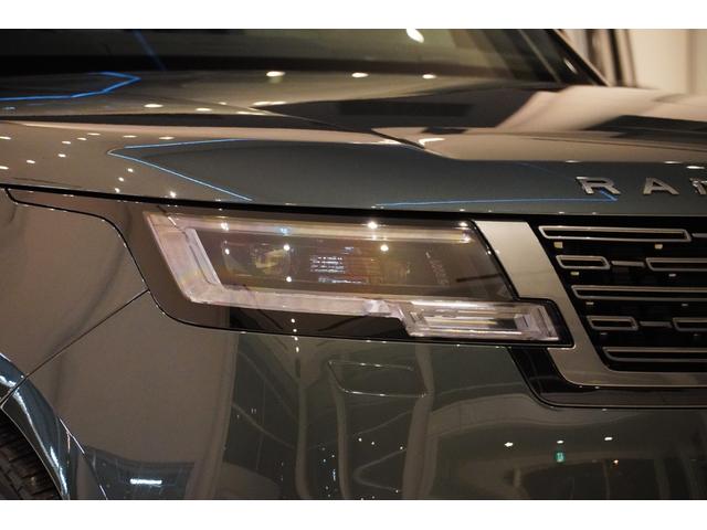レンジローバー オートバイオグラフィーＤ３００スタンダードホイルベス　コントラストルーフ（ブラック）　シャドーエクステリアパック　２３インチＯＰアルミ　２４ウェイ電動フロントシート＆リアエグゼクティブクラスコンフォートシート　テールゲートイベントスイート　電動ステップ（34枚目）