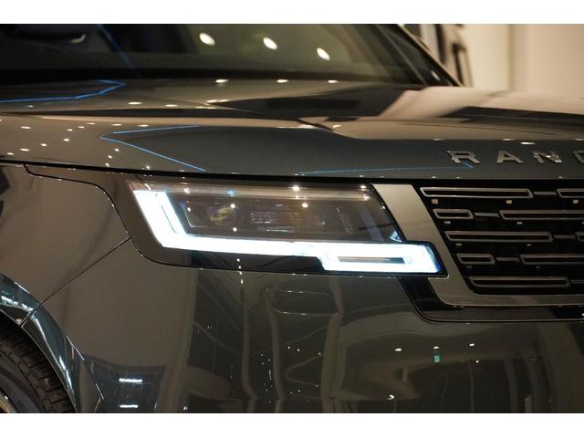 レンジローバー オートバイオグラフィーＤ３００スタンダードホイルベス　コントラストルーフ（ブラック）　シャドーエクステリアパック　２３インチＯＰアルミ　２４ウェイ電動フロントシート＆リアエグゼクティブクラスコンフォートシート　テールゲートイベントスイート　電動ステップ（35枚目）