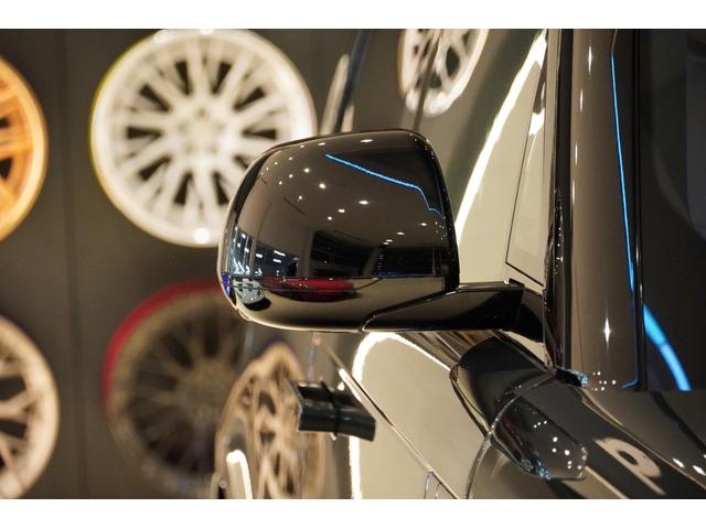 レンジローバー オートバイオグラフィーＤ３００スタンダードホイルベス　コントラストルーフ（ブラック）　シャドーエクステリアパック　２３インチＯＰアルミ　２４ウェイ電動フロントシート＆リアエグゼクティブクラスコンフォートシート　テールゲートイベントスイート　電動ステップ（38枚目）