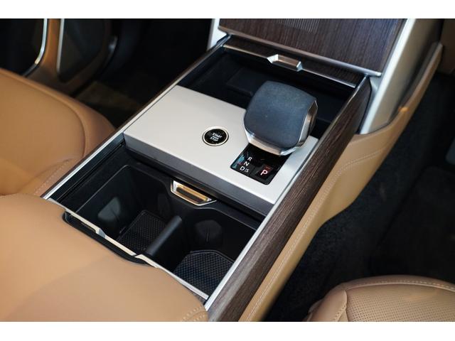 レンジローバー オートバイオグラフィーＤ３００スタンダードホイルベス　コントラストルーフ（ブラック）　シャドーエクステリアパック　２３インチＯＰアルミ　２４ウェイ電動フロントシート＆リアエグゼクティブクラスコンフォートシート　テールゲートイベントスイート　電動ステップ（61枚目）