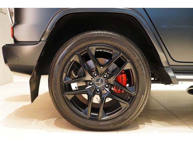 Gクラス G63 電動サイドステップ Gmanufakturプログラムプラス/インテリアプラスPKG マットブラック21インチAMG5ツインスポークAW Gmanufakturボディーカラー(マグノナイトブラック)(9枚目)