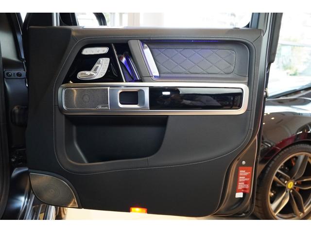 Gクラス G63 電動サイドステップ Gmanufakturプログラムプラス/インテリアプラスPKG マットブラック21インチAMG5ツインスポークAW Gmanufakturボディーカラー(マグノナイトブラック)(20枚目)