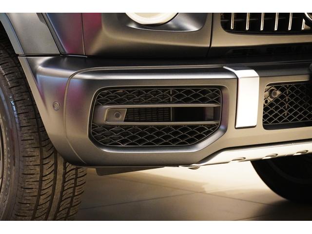 Gクラス G63 電動サイドステップ Gmanufakturプログラムプラス/インテリアプラスPKG マットブラック21インチAMG5ツインスポークAW Gmanufakturボディーカラー(マグノナイトブラック)(35枚目)