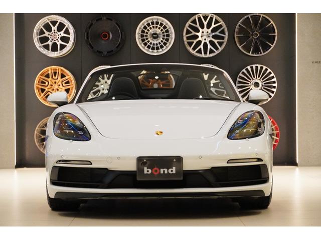 718ボクスター 718ボクスターGTS 4.0 LEDヘッドライト スポーツクロノ スポーツエキゾースト カーボンインテリア レザーシート シートヒーターベンチレーション GTスポーツステアリング パークアシストFR 電格ミラー カーボンシフトノブ(2枚目)
