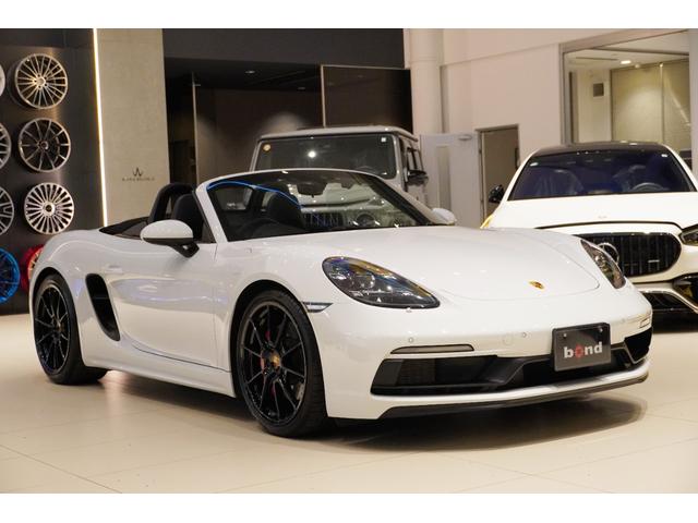 718ボクスター 718ボクスターGTS 4.0 LEDヘッドライト スポーツクロノ スポーツエキゾースト カーボンインテリア レザーシート シートヒーターベンチレーション GTスポーツステアリング パークアシストFR 電格ミラー カーボンシフトノブ(3枚目)