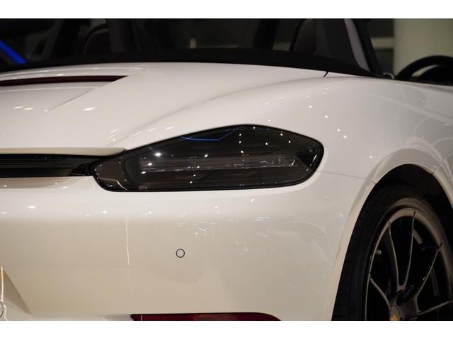 718ボクスター 718ボクスターGTS 4.0 LEDヘッドライト スポーツクロノ スポーツエキゾースト カーボンインテリア レザーシート シートヒーターベンチレーション GTスポーツステアリング パークアシストFR 電格ミラー カーボンシフトノブ(50枚目)