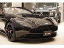 ＤＢ１１ Ｖ８　ヴォランテ　ブラックエクステリアパック　Ｆｏｒｇｅｄ　ＡＭＲ　ＧｌｏｓｓＢｌａｃｋホイール　スモークテールライト　フォージドカーボンインテリア　Ｂａｎｇ＆Ｏｌｕｆｓｅｎ　シートヒーターベンチレーション（4枚目）