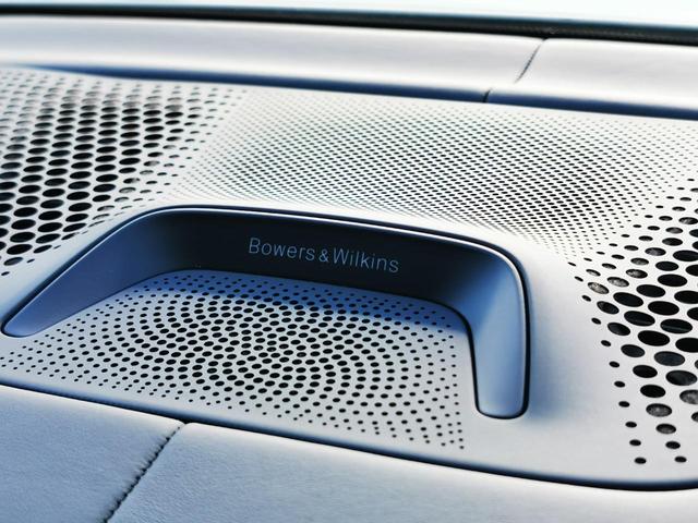 ｘＤｒｉｖｅ　３５ｄ　Ｍスポーツ　ＡＣＣ　レーンキープアシスト　ブラインドスポット　ＨＵＤ　パノラマサンルーフ　コンフォートＰｋｇ　シートヒーター＆クーラー　　Ｂｏｗｅｒｓ＆Ｗｉｌｋｉｎｓ　２０インチＡＷ　４ゾーンクライメイト(33枚目)