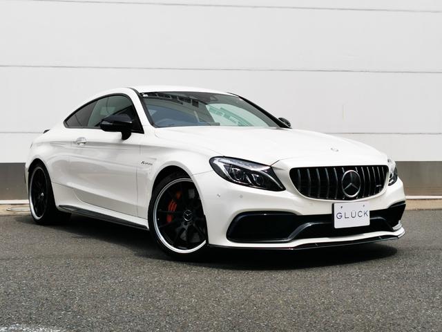 Ｃ６３　Ｓクーペ　エディション１　パフォーマンスシート（イエローステッチ入り）　ハイグロスブラックパーツ　専用マットＢＬＫペイントＡＭＧ５ツインスポーク　Ｆ１９・Ｒ２０ＡＷ　ブルメスター　レーダーセーフティ　ヘッドアップディスプレイ(3枚目)