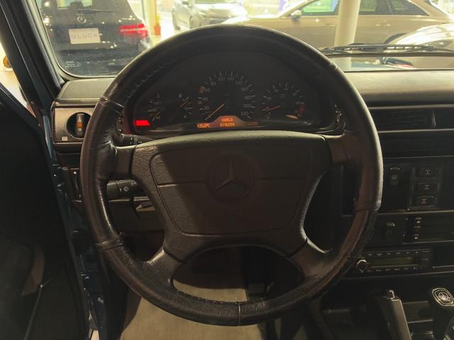 Ｇクラス Ｇ３２０　チャイナブルー　ワイドフェンダー　２０インチＡＷ（マットブラック塗装）　パナメリカーナグリル　デジタルインナーミラー（23枚目）