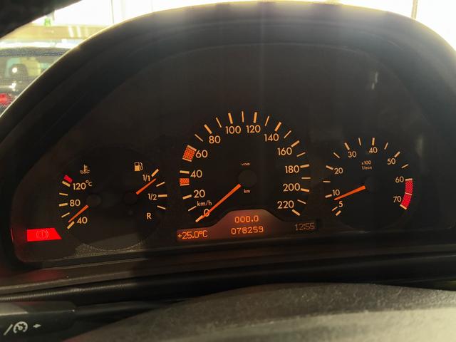 Ｇクラス Ｇ３２０　チャイナブルー　ワイドフェンダー　２０インチＡＷ（マットブラック塗装）　パナメリカーナグリル　デジタルインナーミラー（24枚目）