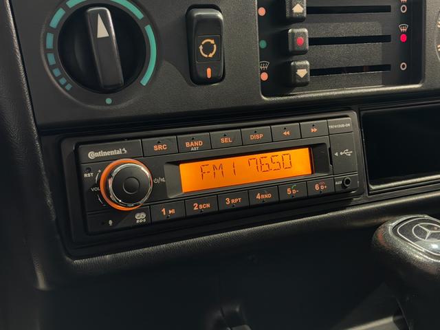 Ｇクラス Ｇ３２０　チャイナブルー　ワイドフェンダー　２０インチＡＷ（マットブラック塗装）　パナメリカーナグリル　デジタルインナーミラー（26枚目）