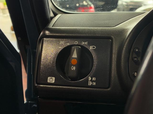 Ｇクラス Ｇ３２０　チャイナブルー　ワイドフェンダー　２０インチＡＷ（マットブラック塗装）　パナメリカーナグリル　デジタルインナーミラー（31枚目）