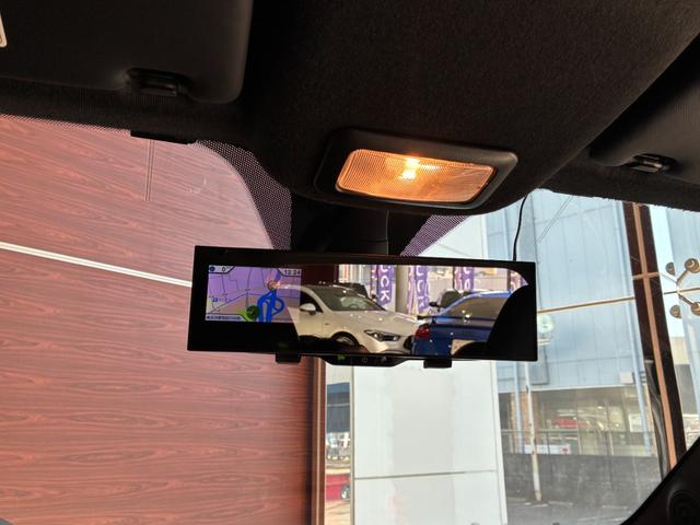 アバルト６９５ トリブートフェラーリ ベースグレード　正規ディーラー車　世界限定１６９６台　左Ｈ　Ｓａｂｅｌｔ製カーボンバケットシート　専用エクステリア　１７インチアロイ（52枚目）