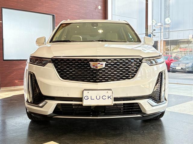 キャデラックＸＴ６ プラチナム　新車保証継承　パノラマサンルーフ　ＣａｒＰｌａｙ　シートヒーター／ベンチレーション　ベージュ内装　ＨＵＤ　パワーバックドア（3枚目）