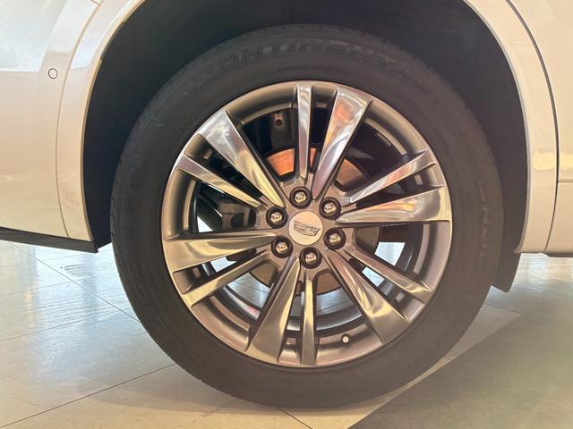 キャデラックＸＴ６ プラチナム　新車保証継承　パノラマサンルーフ　ＣａｒＰｌａｙ　シートヒーター／ベンチレーション　ベージュ内装　ＨＵＤ　パワーバックドア（11枚目）