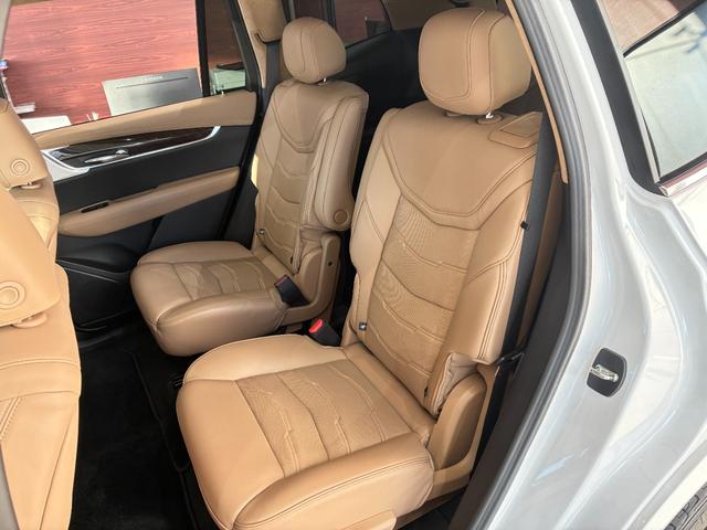 キャデラックＸＴ６ プラチナム　新車保証継承　パノラマサンルーフ　ＣａｒＰｌａｙ　シートヒーター／ベンチレーション　ベージュ内装　ＨＵＤ　パワーバックドア（16枚目）