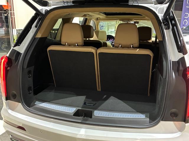 キャデラックＸＴ６ プラチナム　新車保証継承　パノラマサンルーフ　ＣａｒＰｌａｙ　シートヒーター／ベンチレーション　ベージュ内装　ＨＵＤ　パワーバックドア（22枚目）