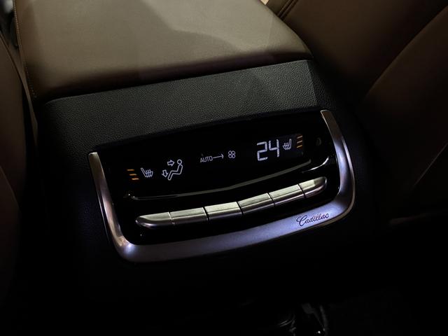 キャデラックＸＴ６ プラチナム　新車保証継承　パノラマサンルーフ　ＣａｒＰｌａｙ　シートヒーター／ベンチレーション　ベージュ内装　ＨＵＤ　パワーバックドア（44枚目）