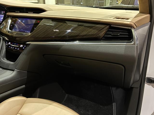 キャデラックＸＴ６ プラチナム　新車保証継承　パノラマサンルーフ　ＣａｒＰｌａｙ　シートヒーター／ベンチレーション　ベージュ内装　ＨＵＤ　パワーバックドア（46枚目）
