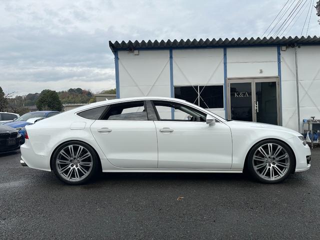 Ａ７スポーツバック ３．０ＴＦＳＩクワトロ　三眼ＬＥＤヘッドライト／ＡＣＣ／２０インチＡＷ／黒本革／パワーバックドア／アウディガード／４ゾーンＡＣエアコン／全席シートヒーター／バックカメラ／Ｂｌｕｅｔｏｏｔｈ／地デジ／コーナーセンサー（12枚目）