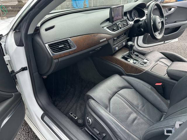 Ａ７スポーツバック ３．０ＴＦＳＩクワトロ　三眼ＬＥＤヘッドライト／ＡＣＣ／２０インチＡＷ／黒本革／パワーバックドア／アウディガード／４ゾーンＡＣエアコン／全席シートヒーター／バックカメラ／Ｂｌｕｅｔｏｏｔｈ／地デジ／コーナーセンサー（37枚目）