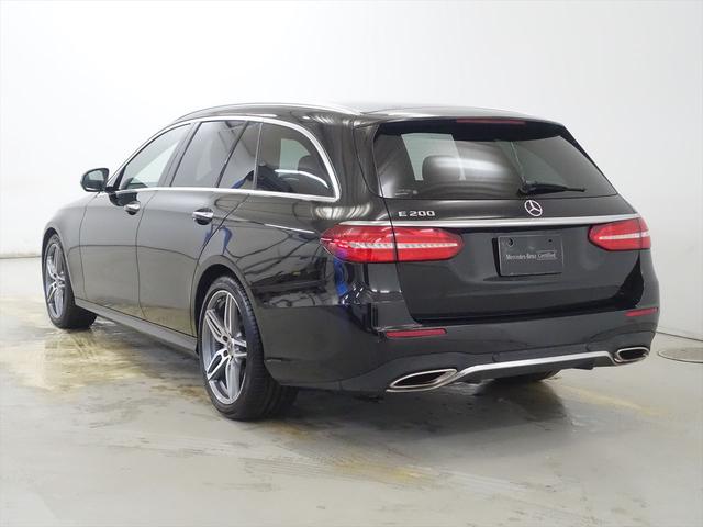 Eクラスステーションワゴン E200 ステーションワゴン アバンギャルド AMGライン Bluetooth接続 ETC LEDヘッドライト TV アイドリングストップ クルーズコントロール コネクテッド機能 サイドカメラ シートヒーター トランクスルー ナビ バックモニター パワーシート(4枚目)