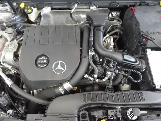 Ａクラスセダン Ａ１８０　セダン　ＡＭＧラインパッケージ　ナビゲーションパッケージ　Ｂｌｕｅｔｏｏｔｈ接続　ＥＴＣ　ＬＥＤヘッドライト　ＴＶ　アイドリングストップ　クルーズコントロール　コネクテッド機能　シートヒーター　トランクスルー（9枚目）