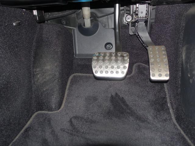 Ａクラスセダン Ａ１８０　セダン　ＡＭＧラインパッケージ　ナビゲーションパッケージ　Ｂｌｕｅｔｏｏｔｈ接続　ＥＴＣ　ＬＥＤヘッドライト　ＴＶ　アイドリングストップ　クルーズコントロール　コネクテッド機能　シートヒーター　トランクスルー（26枚目）