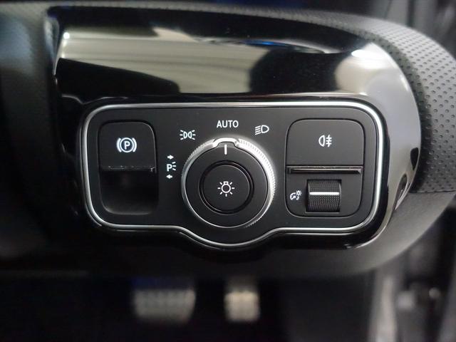 Ａクラスセダン Ａ１８０　セダン　ＡＭＧラインパッケージ　ナビゲーションパッケージ　Ｂｌｕｅｔｏｏｔｈ接続　ＥＴＣ　ＬＥＤヘッドライト　ＴＶ　アイドリングストップ　クルーズコントロール　コネクテッド機能　シートヒーター　トランクスルー（27枚目）