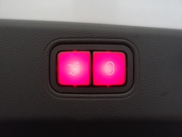 ＣＬＳクラス ＣＬＳ４５０　４ＭＡＴＩＣ　スポーツ　エクスクルーシブパッケージ　Ｂｌｕｅｔｏｏｔｈ接続　ＥＴＣ　ＬＥＤヘッドライト　ＴＶ　アイドリングストップ　クルーズコントロール　コネクテッド機能　サイドカメラ　サンルーフ・ガラスルーフ（26枚目）