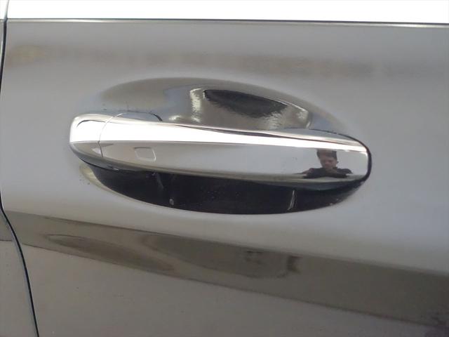 ＧＬＣ ＧＬＣ２２０　ｄ　４ＭＡＴＩＣ　ＡＭＧライン　Ｂｌｕｅｔｏｏｔｈ接続　ＥＴＣ　ＬＥＤヘッドライト　ＴＶ　アイドリングストップ　クルーズコントロール　コネクテッド機能　サイドカメラ　サンルーフ・ガラスルーフ　シートヒーター　トランクスルー　ナビ（27枚目）