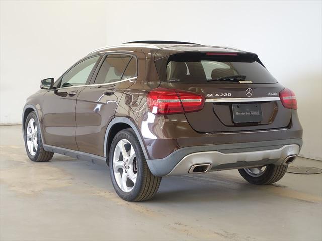 GLAクラス GLA220 4MATIC レーダーセーフティパッケージ プレミアムパッケージ Bluetooth接続 CD DVD再生 ETC LEDヘッドライト TV アイドリングストップ クルーズコントロール サンルーフ・ガラスルーフ(4枚目)